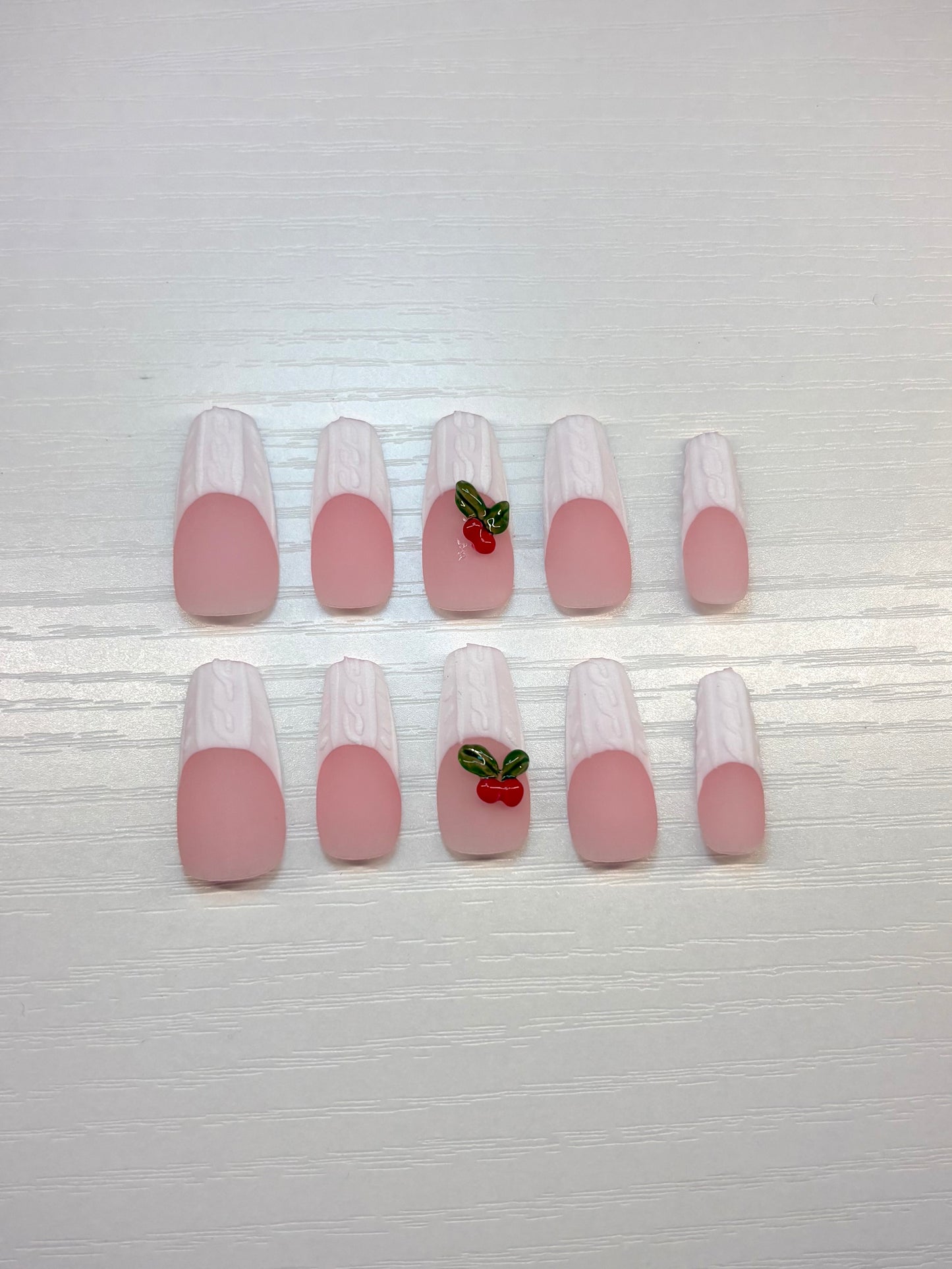 White Winter Sweater French Press-On Nails