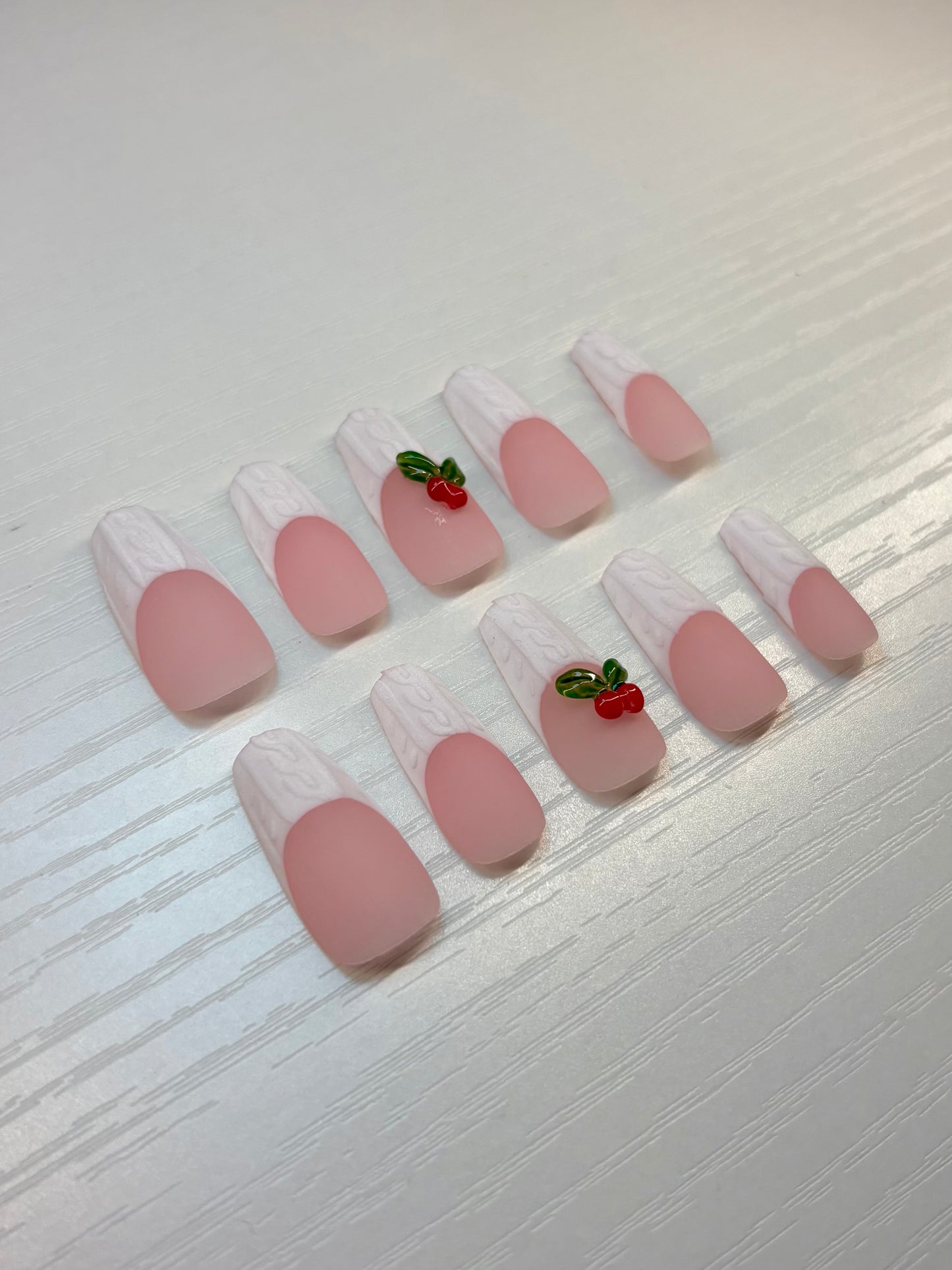White Winter Sweater French Press-On Nails