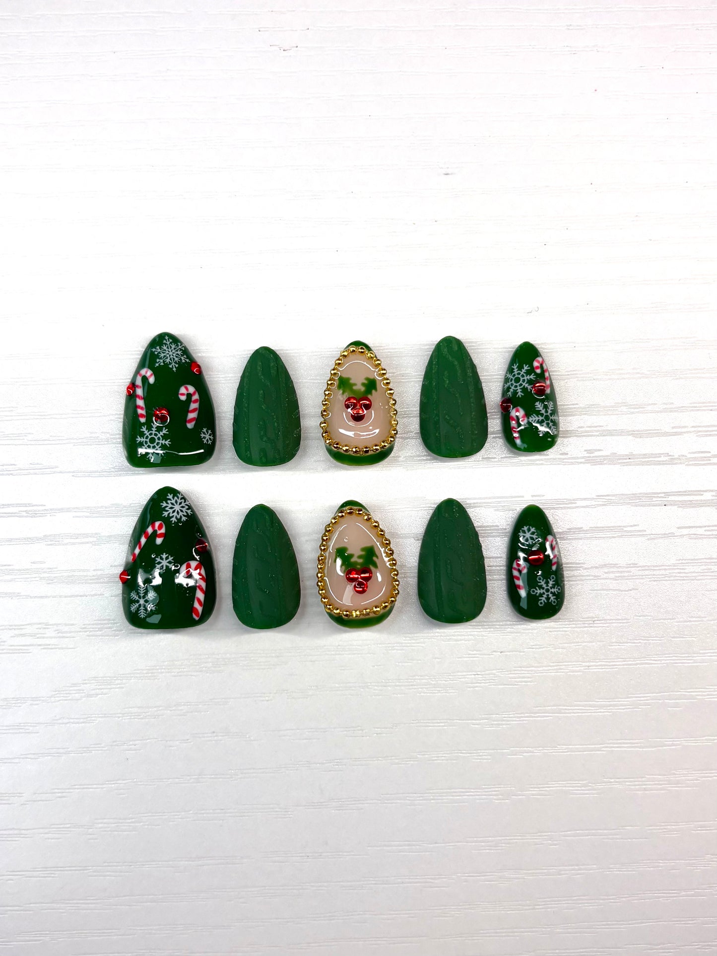 Holiday Green Sweater Press-On Nails