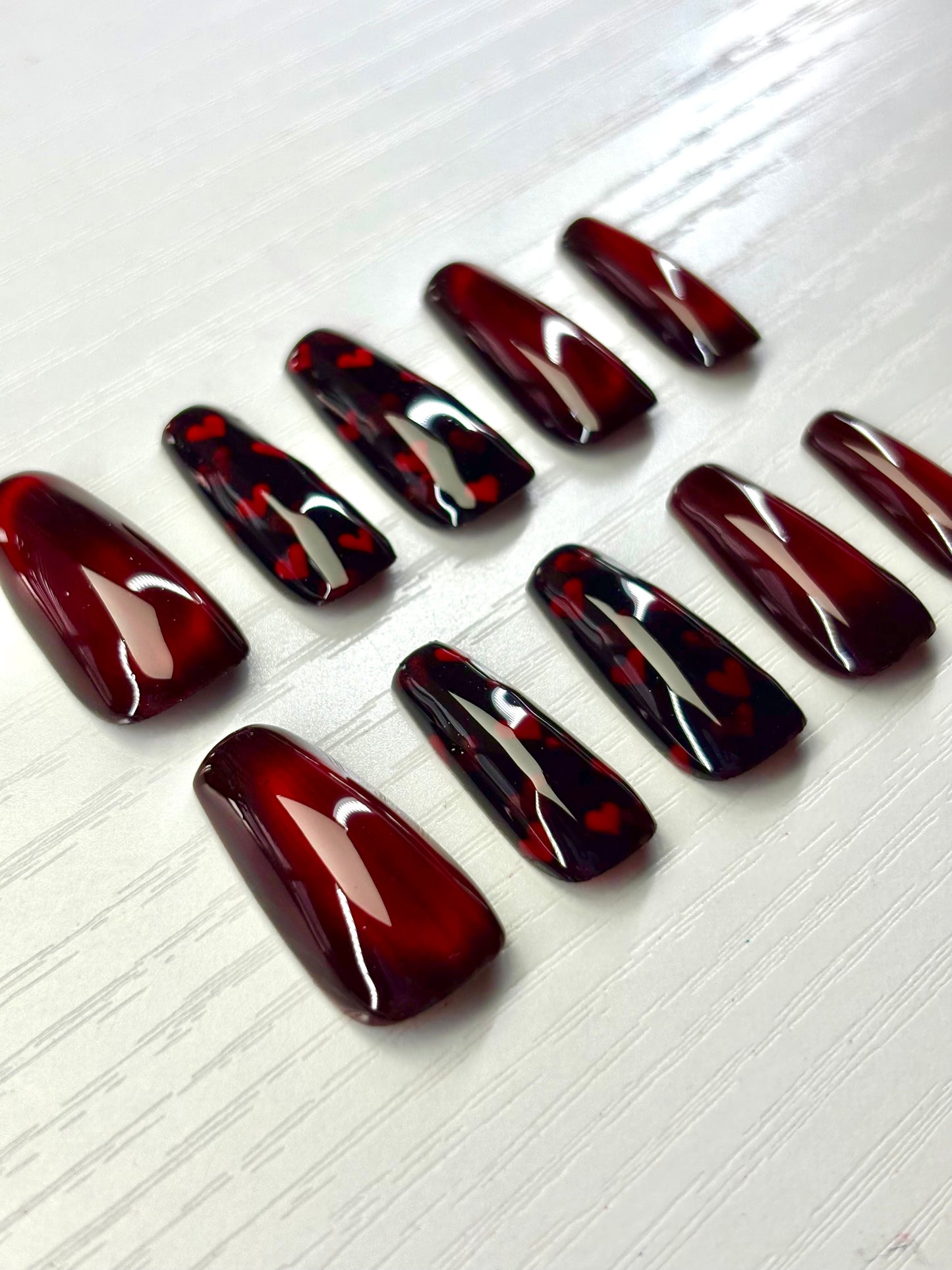 Gothic Red Cat-Eye Glass Heart | Valentine's Day Press-On Nails